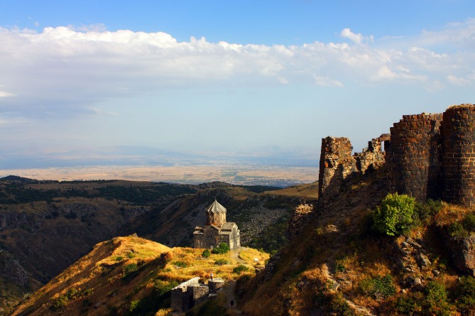 Castles and fortresses in Armenia and Nagorno-Karabakh