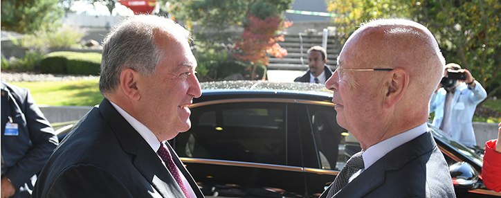 Президент ВЭФ пригласил Армена Саркисяна на юбилейный экономический форум в Давосе