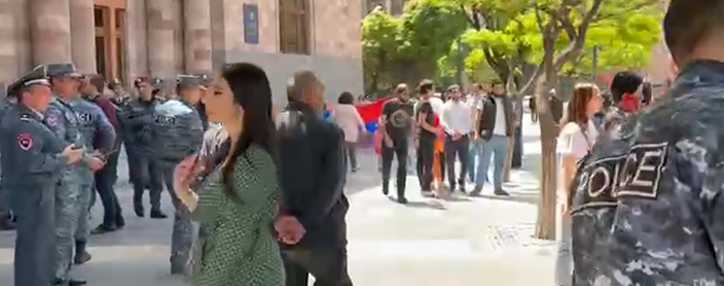 Երևանում և մարզերում կազմակերպվում են բողոքի ակցիաներ գործող իշխանությունների դեմ