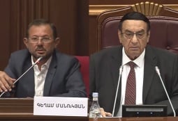 Քաղբանտարկյալների թեմայով վեճ՝ Գեղամ Մանուկյանի և Կնյազ Հասանովի միջև