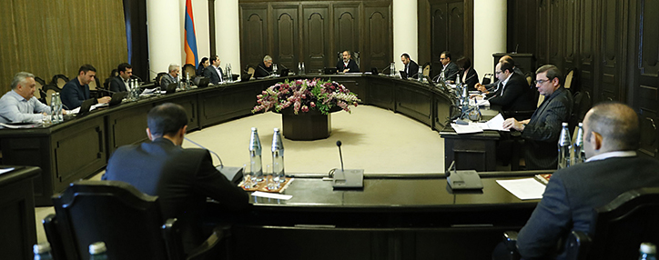 Пашинян потребовал ускорить социальные программы поддержки в рамках антикризисных мероприятий