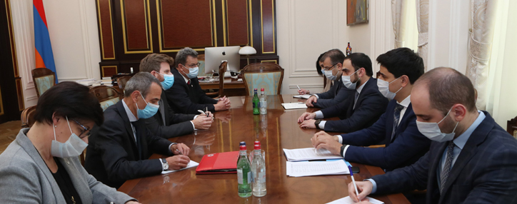 Авинян предложил обмен пленными с Азербайджаном по принципу "всех на всех"