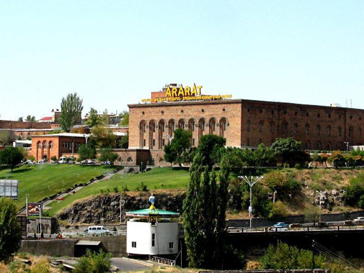 Yerevan brandy company to purchase 35,000 tons of grapes this year Yerevan brandy company to purchase 35,000 tons of grapes this year