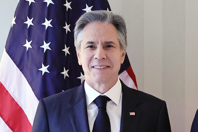 Blinken calls on Aliyev to sign peace treaty with Armenia