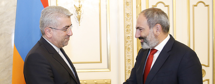 Armenian premier, Iranian energy minister discuss cooperation development 