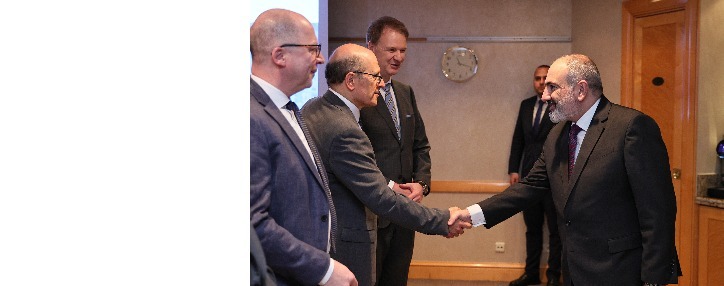 Pashinyan meets with top executives of German companies