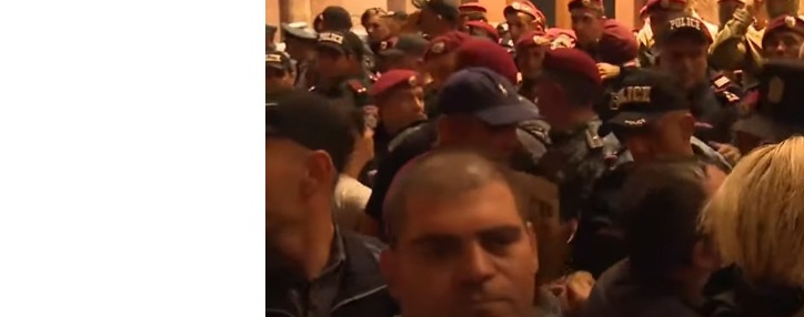 Կառավարության շենքի մոտ բախումների հետևանքով 36 մարդ է տուժել 