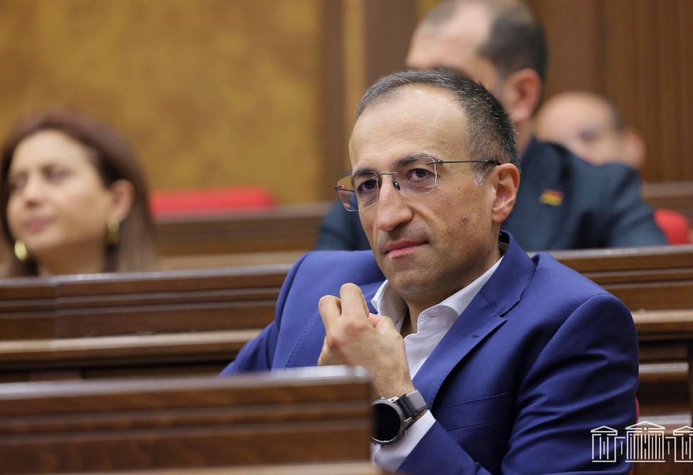 Արսեն Թորոսյանը նշանակվել է Աշխատանքի և սոցիալական հարցերի նախարար