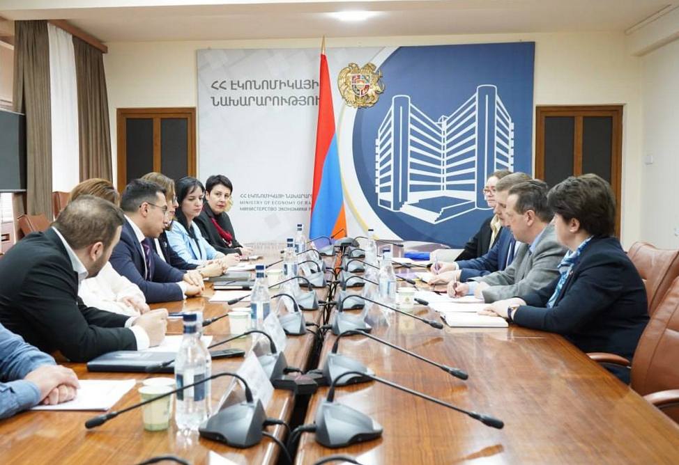 Германская консалтинговая компания «Berlin Economics» провела анализ экономики Армении: в Минэкономики обсудили дальнейшие планы Германская консалтинговая компания «Berlin Economics» провела анализ экономики Армении: в Минэкономики обсудили дальнейшие планы