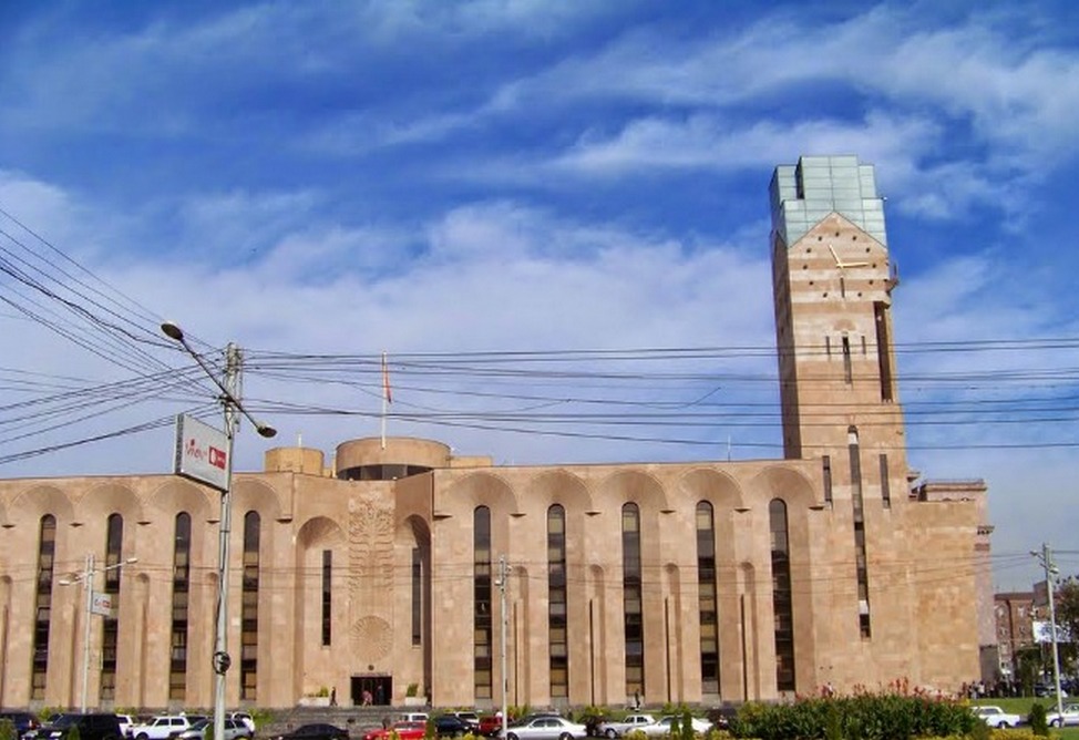 Էլեկտրական ավտոբուսներ, դեպոների վերակառուցում և նոր քաղաքային այգի․ Երևանում կիրականացվի 200մլն դոլարի ներդրումային ծրագիր Էլեկտրական ավտոբուսներ, դեպոների վերակառուցում և նոր քաղաքային այգի․ Երևանում կիրականացվի 200մլն դոլարի ներդրումային ծրագիր