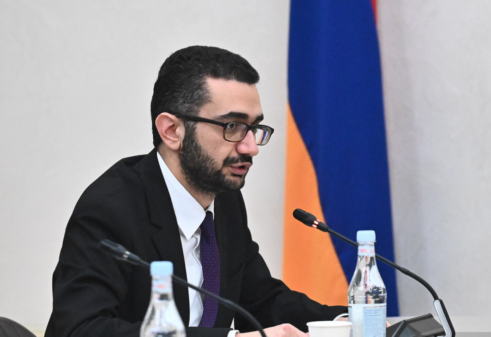 Системы e-gate будут внедрены в Армении наряду с биометрическими паспортами