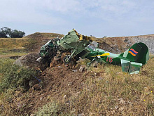 Самолет упал близ Егварда в пригороде Еревана, МВД сообщает о гибели двух человек