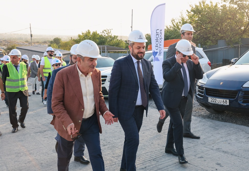 Далан Далан