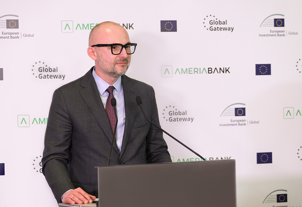 Мачей Чура, Америабанк, EIB Мачей Чура, Америабанк, EIB